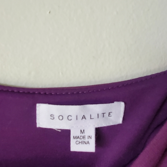 Socialite High Slit Maxi Dress - Picture 3 of 8